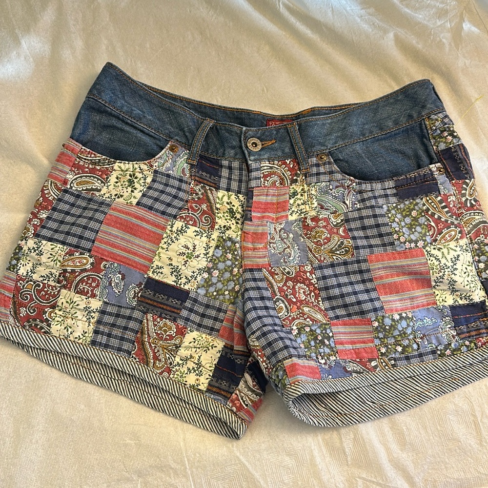 Lucky Brand Patchwork Denim Shorts Low Rise 4”Inseam Lined SZ 6 Cottagecore